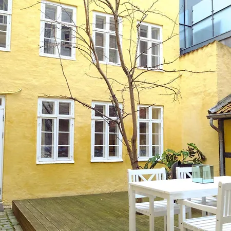 Centrally Located In Lägenhet *