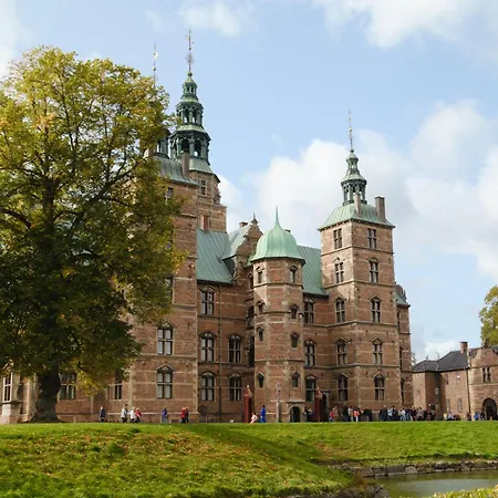 Centrally Located In Lägenhet Köpenhamn