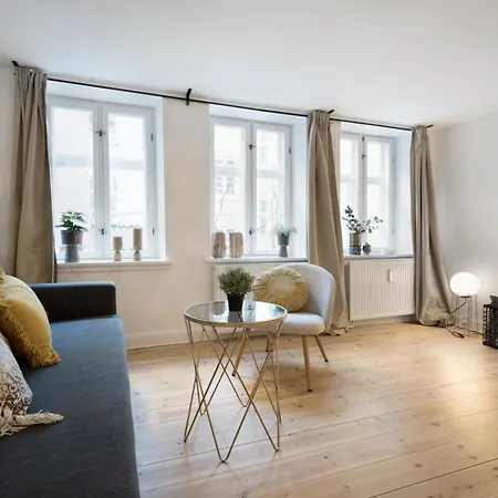 Appartement Centrally Located In *